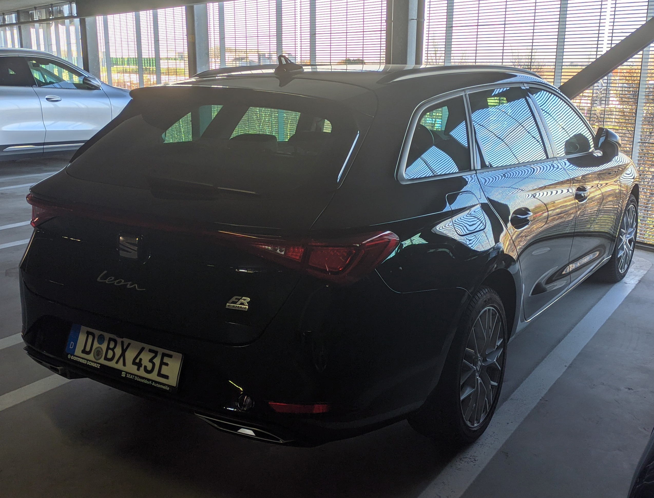 D BX 43E